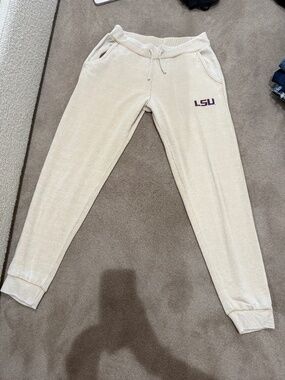 Chicka-d LSU lounge pants (Slightly picking)